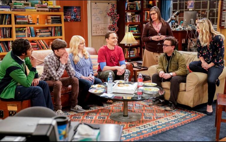 En la undécima entrega se ve a “Sheldon” acompañado por “Leonard”, “Howard”, “Raj”, “Penny”, Amy y “Bernadette” teniendo reuniones secretas. FACEBOOK / TheBigBngTheory