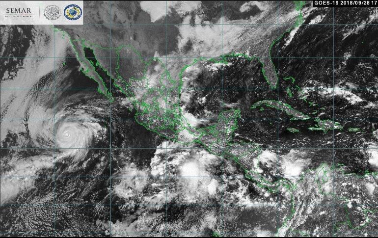 El huracán ya es categoría cuatro y se localiza en el Océano Pacífico a mil 15 kilómetros al suroeste de Cabo San Lucas, Baja California Sur. TWITTER / @SEMAR_mx