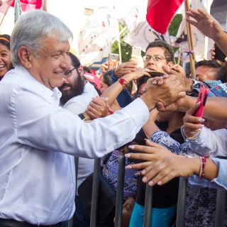 Damnificados de Morelos solicitan recursos a López Obrador