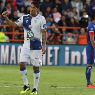 Pachuca derrota a Cruz Azul y entra a zona de Liguilla
