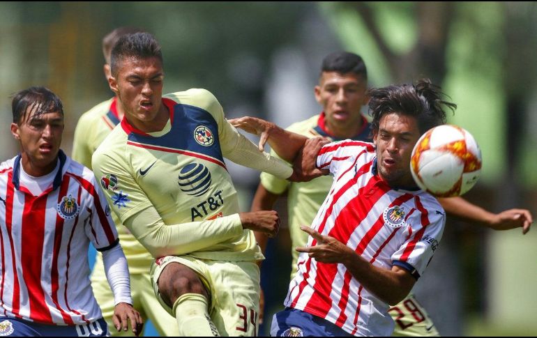 Los equipos de primera división de ambos clubes se enfrentan hoy en el Estadio Azteca a las 18:00 horas. TWITTER/@ClubAmerica