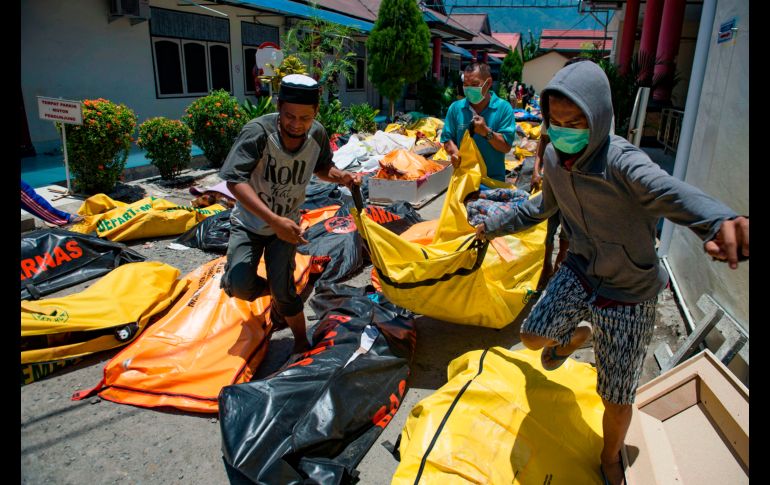 Las autoridades elevaron hoy a 832 la cifra de muertos. Además se reportan 540 personas hospitalizadas y 16 mil 732 desplazados.