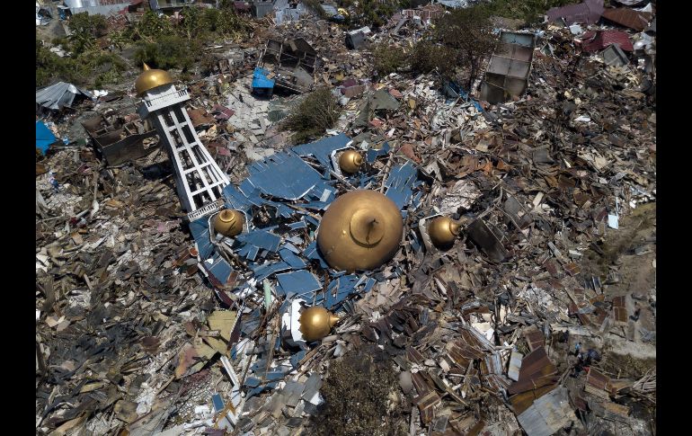 Vista aérea de los daños en Palu. La catástrofe comenzó el viernes con un temblor de 6.1 grados al que el siguió, tres horas después, un terremoto de 7.5 grados y un inesperado tsunami.