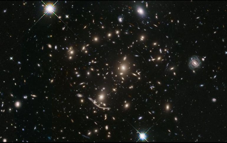  La instantánea fue tomada por las cámaras ACS y WFC3 del telescopio Espacial Hubble. TWITTER/ @NASAHubble