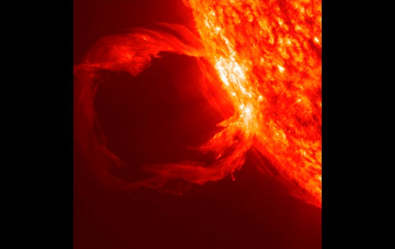 Una erupción solar observada el 30 de marzo de 2010, en una de las primeras imágenes tomadas por el Observatorio de Dinámicas Solares (SDO), lanzado el 11 de febrero de 2010 al espacio. NASA/GSFC/SDO