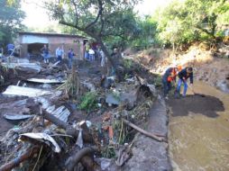 Personal de diversas dependencias trabaja en la búsqueda de las personas que siguen sin ser localizadas. TWITTER/@jcbarragan