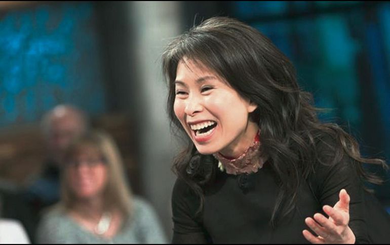 Kim Thúy, autora canadiense de origen vietnamita, es finalista para llevarse el premio alternativo del Nobel de Literatura. FACEBOOK DE Kim Thúy