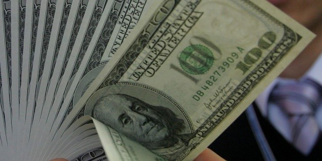 D&oacute;lar inicia con ganancia, se vende en 19.12 pesos