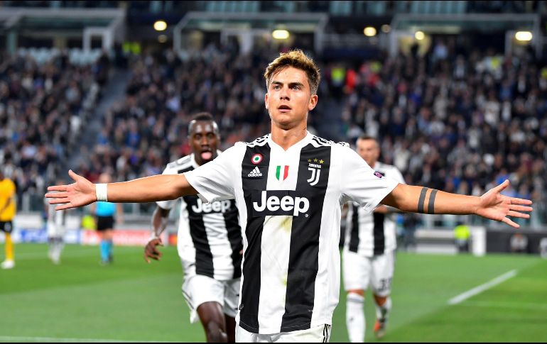 El mediapunta sudamericano abrió el marcador a los cinco minutos, amplió diferencias a la media hora y sentenció pasada la hora de juego ante un equipo suizo que apenas inquietó el arco turinés. EFE / P. Schneider