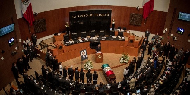 Morena plantea confiscar bienes a funcionarios corruptos