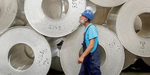 Exportaci&oacute;n de acero cae 30% por arancel de Estados Unidos