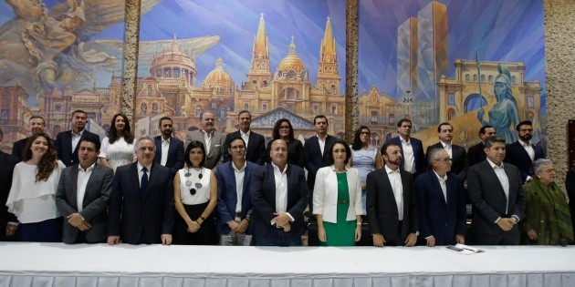 Avalan reestructura en gabinete de Alfaro