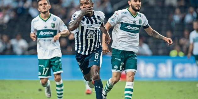 Rayados sufre para avanzar