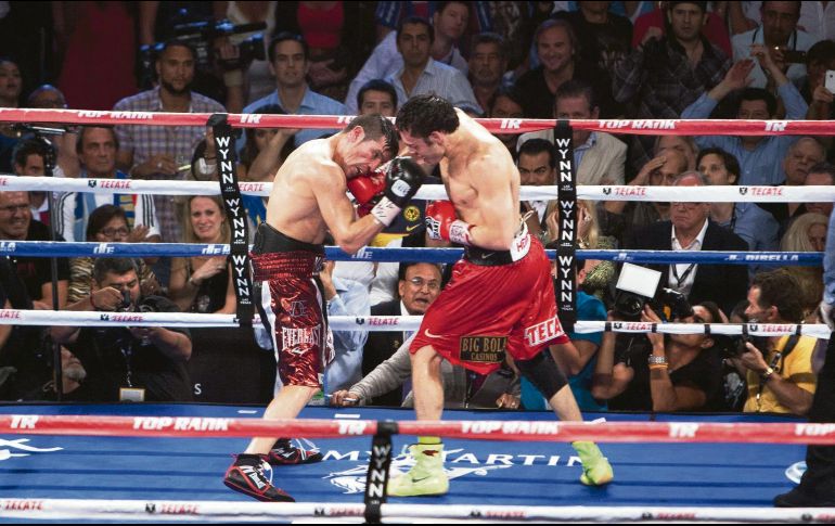 En 2012, Sergio “Maravilla” Martínez (izquierda) destronó a Julio César Chávez Jr. quitándole el  título de peso mediano del Consejo Mundial de Boxeo. MEXSPORT