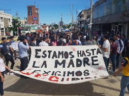 El anuncio se da luego de que alrededor de 200 estudiantes marcharan hacia el Ayuntamiento de Guadalajara, donde una comitiva de estudiantes se reunió con las autoridades municipales. EL INFORMADOR / J. Armendáriz