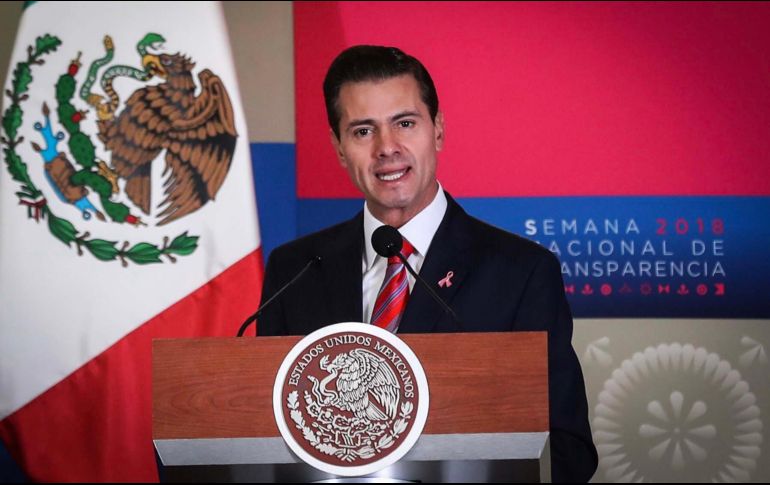 Enrique Peña Nieto inauguró la Semana Nacional de Transparencia 2018, en compañía del presidente del INAI, Francisco Javier Acuña, y Areli Gómez, secretaria de la Función Pública. SUN/J. Reyes