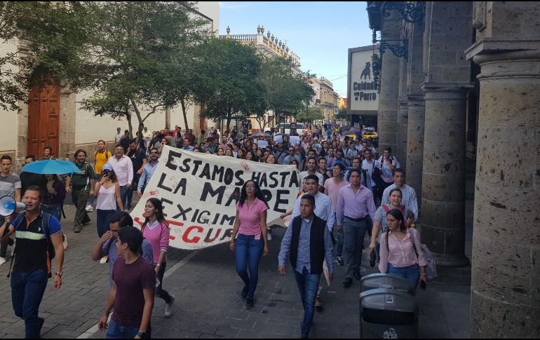 El anuncio se dio luego de que alrededor de 200 estudiantes marcharan hacia el Ayuntamiento de Guadalajara. J. Armendáriz