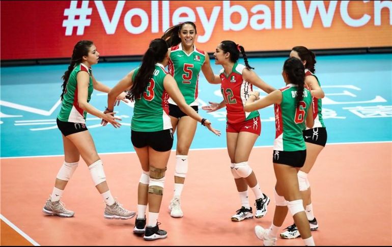 El cuadro mexicano viajará a la ciudad de Nagoya, donde enfrentará a Serbia el domingo en busca de seguir con vida en el máximo concurso del voleibol de sala femenino. ESPECIAL / fivb.org