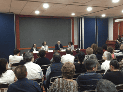 Pobladores y activistas acudieron al Congreso a la presentación del libro 