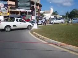 Elementos de la Secretaría de Seguridad Pública y Tránsito acordonaron la zona luego del ataque. TWITTER/@Albert6_Aguilar