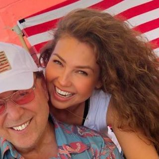Critican a Tommy Motola por publicar video de Thalía