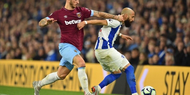 El West Ham, sin "Chicharito", cae ante Brighton
