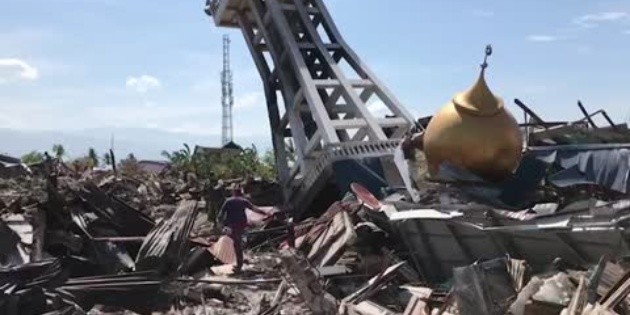 Retiran cad&aacute;veres a una semana del tsunami en Indonesia