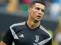 Este sábado, el portugués llega al estadio con gesto serio y es recibido por los gritos entusiastas de decenas de niños que esperaban los autobuses de ambos equipos. AP / A. Calanni