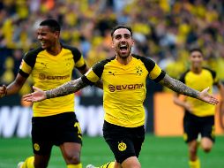 Alcácer ya suma un total de seis goles y esto hace que sea el segundo jugador de la Bundesliga desde 1963 en anotar seis tantos en tres encuentros. AFP / I. Fassbender