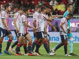 Los rojiblancos volvieron a las andadas en su estadio y anoche fueron superados por los Pumas, resultado que les complica las aspiraciones de Liguilla. MEXSPORT