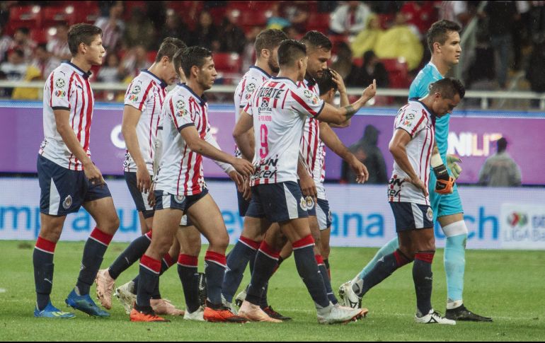 Los rojiblancos volvieron a las andadas en su estadio y anoche fueron superados por los Pumas, resultado que les complica las aspiraciones de Liguilla. MEXSPORT