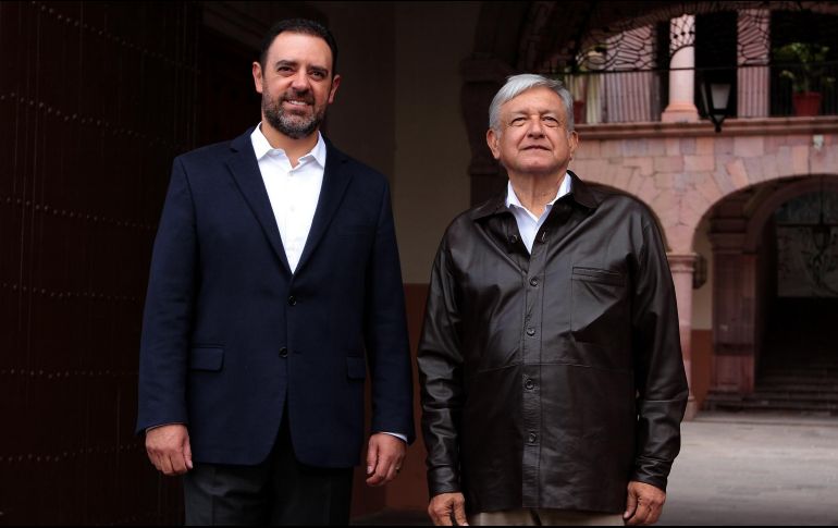 López Obrador arribó minutos después de las 10:00 horas al Palacio de Gobierno de este estado acompañado por el próximo titular de la Secretaría de Comunicaciones y Transportes. NTX / A. Monroy