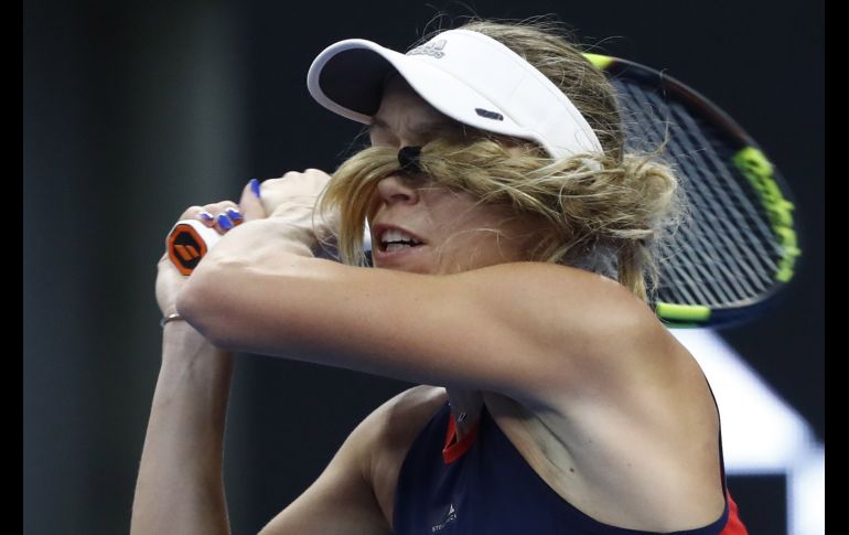 La danesa Caroline Wozniacki juega la final del Abierto de China contra la letona Anastasija Sevastova, en Pekín. EFE/W. Hong