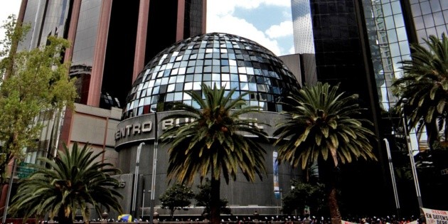 Bolsa Mexicana inicia semana a la baja, ante incertidumbre global