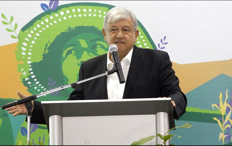 López Obrador aseguró que estuvo en el Instituto Nacional de Cardiología por una revisión y visitando a unos amigos. EFE / S. Gutiérrez López