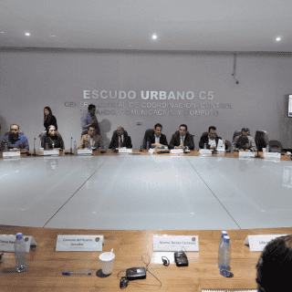 Aristóteles advierte que pagará sólo parte funcional del C5