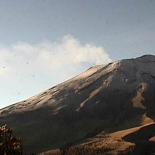 Alertan caída de ceniza en municipios de Puebla por emisiones del Popocatépetl
