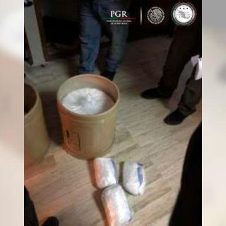Agentes federales y de Sedena aseguran casi 900 mil dólares en la CDMX