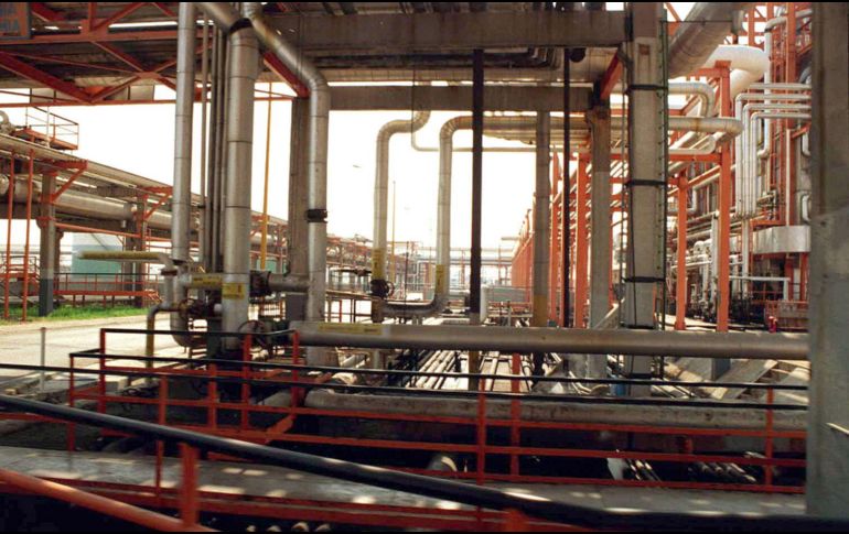 A consecuencia del accidente, media refinería se encuentra fuera de operaciones. EL INFORMADOR/ ARCHIVO