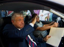 Al menos un centenar de sindicalizados se plantaron afuera de las oficinas de López Obrador. NTX/J. Pazos