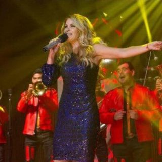 Lucero, más enamorada que nunca