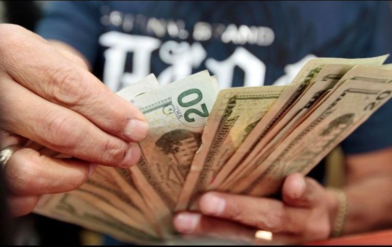 El Banco BASE prevé que el tipo de cambio cotice entre 18.95 y 19.20 pesos por dólar en cotizaciones interbancarias a la venta. EL INFORMADOR / ARCHIVO