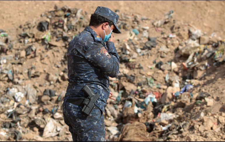 Aunque todavía no se ha confirmado, se cree que los cadáveres podrían ser de combatientes del Estado Islámico. AFP