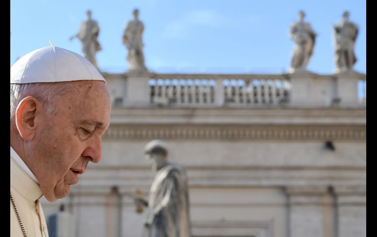El Papa Francisco llega a la audiencia general en la plaza de San Pedro, en el Vaticano. AFP/A. Pizzoli