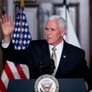 Pence confirma asistencia a investidura de López Obrador