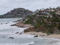 Las bandas nubosas externas del fenómeno alcanzan ya la península, por lo cual se esperan tormentas fuertes a puntuales intensas en esa zona, así como en el estado de Sonora. EFE / ARCHIVO