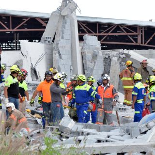 Suman siete personas muertas por derrumbe en Monterrey