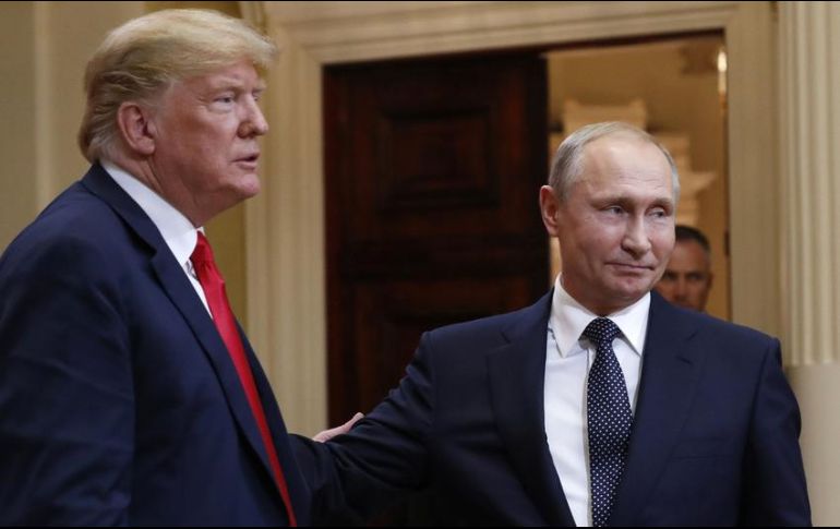 Fuentes del ministerio ruso de Asuntos Exteriores declaran que Moscú está abierto al diálogo y dispuesta a considerar cualquier lugar y fecha para una nueva cumbre entre Putin y Trump si la Casa Blanca está dispuesta. AP / ARCHIVO