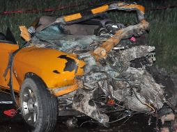 Ambos vehículos terminaron prácticamente destruidos en su totalidad luego del impacto. TWITTER/ @PCJalisco