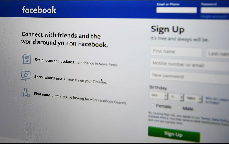 La red social planea informar mediante un mensaje a las personas cuyas cuentas fueros afectadas. AFP / M. Ngan